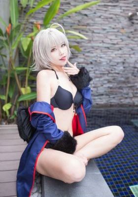 纳粹女魔头之残酷疯淫所_4K影视在线观看